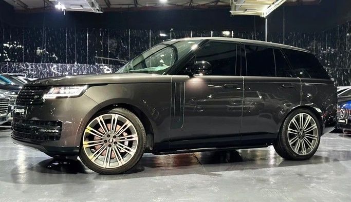 Used Land Rover Range Rover P530 MHEV V, 4.4 l, 2024 in Dubai by Zeus Motors, Grey color. GCC Specs | AUTO.AE