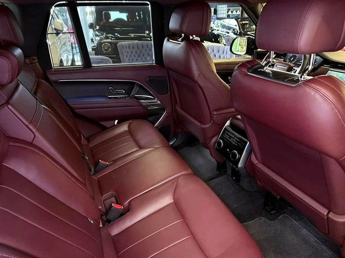 Used Land Rover Range Rover P530 MHEV V, 4.4 l, 2022 in Dubai by GE Motors, Black color. GCC Specs | AUTO.AE