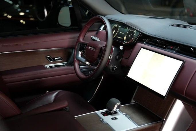 Used Land Rover Range Rover P530 MHEV V, 4.4 l, 2024 in Dubai by Special Art Motors, Black color. GCC Specs | AUTO.AE