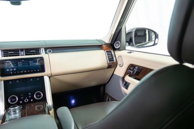 Used Land Rover Range Rover Long IV Facelift, 3.0 l, 2020 in Dubai by The Car Superstore, White color. European Specs | AUTO.AE