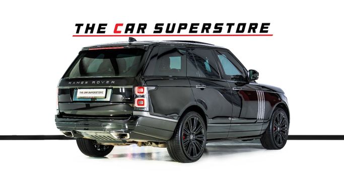 Подержанный Land Rover Range Rover P525 IV Рестайлинг, 5.0 л, 2019 в Дубае от The Car Superstore Черный цвет. GCC | AUTO.AE