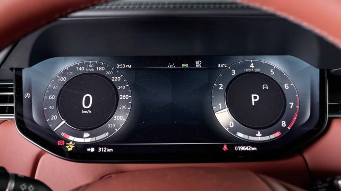 Подержанный Land Rover Range Rover P615 MHEV V, 4.4 л, 2024 в Дубае от The Car Superstore Белый цвет. GCC | AUTO.AE