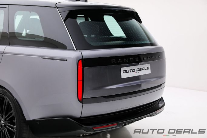 Новый Land Rover Range Rover P530 MHEV V, 4.4 л, 2025 в Дубае от AUTO DEALS Серый цвет. GCC | AUTO.AE