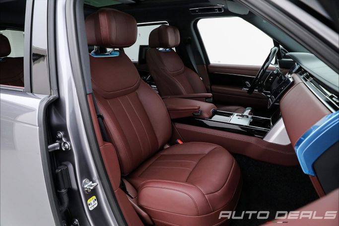 Новый Land Rover Range Rover P530 MHEV V, 4.4 л, 2025 в Дубае от AUTO DEALS Серый цвет. GCC | AUTO.AE