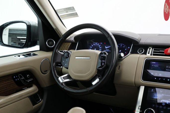 Подержанный Land Rover Range Rover P340 IV Рестайлинг, 3.0 л, 2019 в Дубае от AUTO DEALS Серый цвет. GCC | AUTO.AE