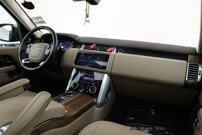 Подержанный Land Rover Range Rover P340 IV Рестайлинг, 3.0 л, 2019 в Дубае от AUTO DEALS Серый цвет. GCC | AUTO.AE