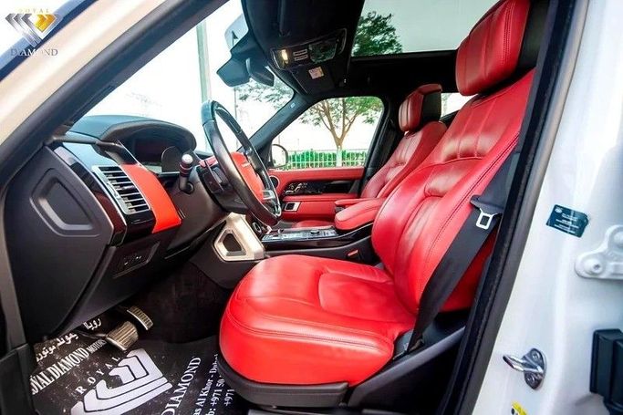 Used Land Rover Range Rover P525 IV Facelift, 5.0 l, 2021 in Dubai by Royal Diamond Motors, White color. GCC Specs | AUTO.AE