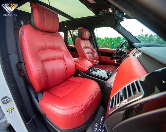 Used Land Rover Range Rover P525 IV Facelift, 5.0 l, 2021 in Dubai by Royal Diamond Motors, White color. GCC Specs | AUTO.AE