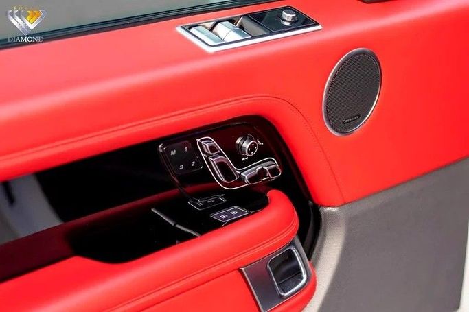 Used Land Rover Range Rover P525 IV Facelift, 5.0 l, 2021 in Dubai by Royal Diamond Motors, White color. GCC Specs | AUTO.AE