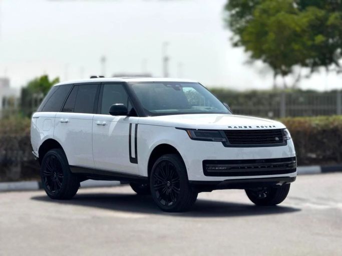 Новый Land Rover Range Rover P400 MHEV V, 3.0 л, 2025 в Дубае от Al Amid Global Auto LLC FZ Белый цвет. Канадская | AUTO.AE