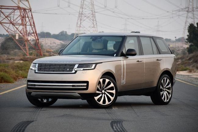 جديدة Land Rover Range Rover P530 MHEV V, 4.4 l, 2025 في في دبي من AL REEM AUTO، اللون ذهبي. مواصفات الخليج | AUTO.AE