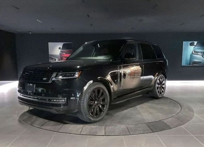 Новый Land Rover Range Rover P400 MHEV V, 3.0 л, 2025 в Дубае от Mercury Global FZCO Тёмно-бордовый цвет.  | AUTO.AE