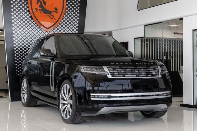 مستعملة Land Rover Range Rover P530 MHEV V, 4.4 l, 2025 في في دبي من Laith Alobaidi Motors، اللون أسود. مواصفات الخليج | AUTO.AE | إعلان #254604