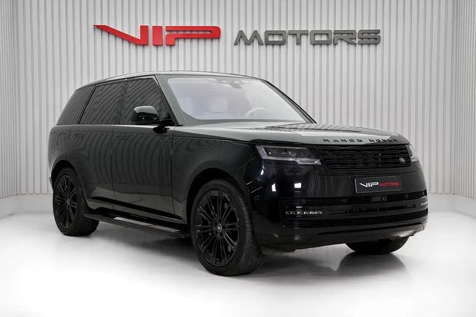 Подержанный Land Rover Range Rover P530 MHEV V (L460), 4.4 л, 2023 в Дубае от VIP Motors Черный цвет. GCC | AUTO.AE | Объявление #256368
