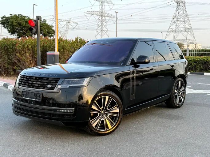 Подержанный Land Rover Range Rover P530 MHEV V (L460), 4.4 л, 2022 в Дубае от ALMUWAFAQ MOTORS Черный цвет. GCC | AUTO.AE | Объявление #264330