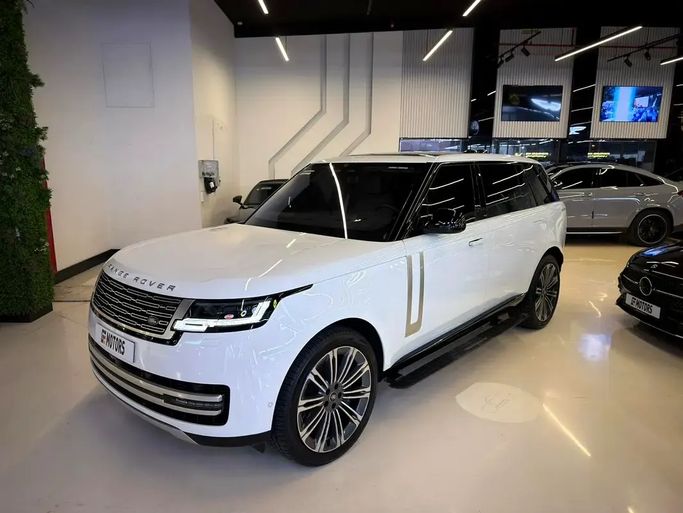 مستعملة Land Rover Range Rover P530 MHEV V, 4.4 l, 2023 في في دبي من GE Motors، اللون أبيض. مواصفات الخليج | AUTO.AE | إعلان #264990