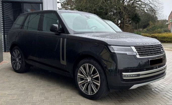 Used Land Rover Range Rover P400 MHEV V (L460), 3.0 l, 2022 in Dubai by Atlantis Motors FZE, Black color. Other | AUTO.AE | Listing #266402
