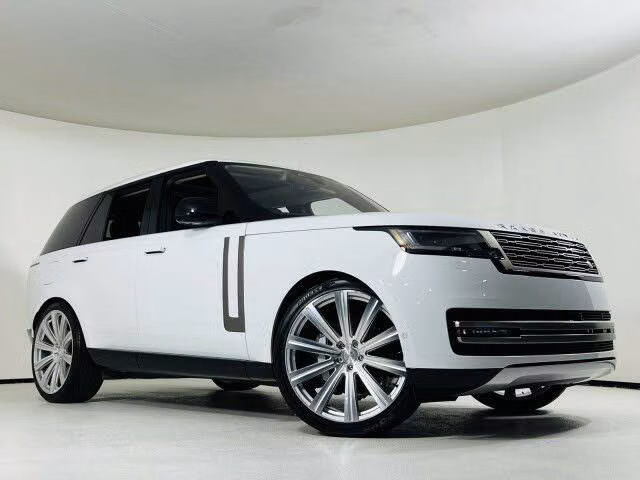 مستعملة Land Rover Range Rover P400 MHEV V, 3.0 l, 2023 في في دبي، اللون أبيض. مواصفات الخليج | AUTO.AE | إعلان #269317