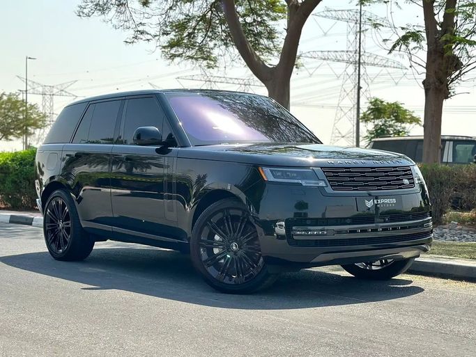 مستعملة ⁦Land Rover Range Rover P530 MHEV V، 4.4 l، 2023⁩ في في الإمارات, دبي من Express Motors، اللون أسود. أخرى | AUTO.AE | إعلان #286560