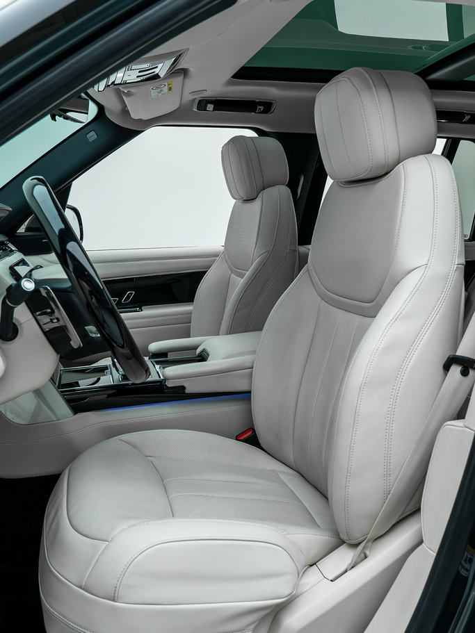 مستعملة Land Rover Range Rover P360 MHEV V، 3.0 لتر، 2025 في الإمارات، دبي من Premium Plus Automotive، اللون أخضر. مواصفات الخليج | AUTO.AE | إعلان #295599 — صورة 15 من 25