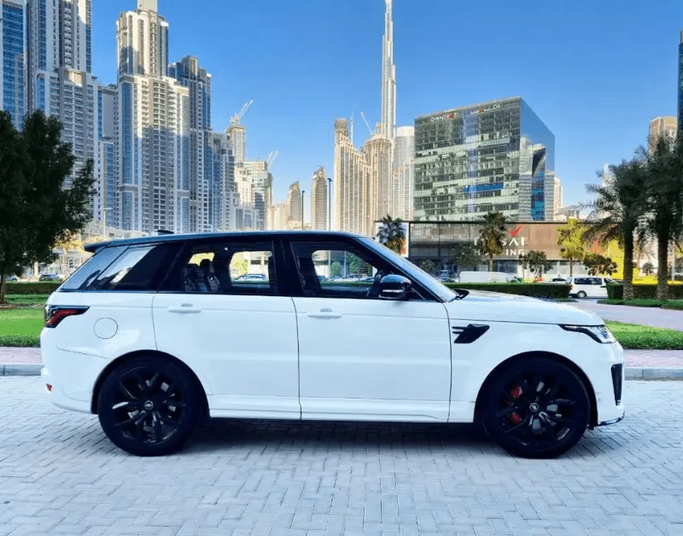 Land Rover Range Rover Sport P400 MHEV II Facelift, 2021 business suv 5 dr. for rent in Dubai by Left lane rent a car llc, white color | AUTO.AE