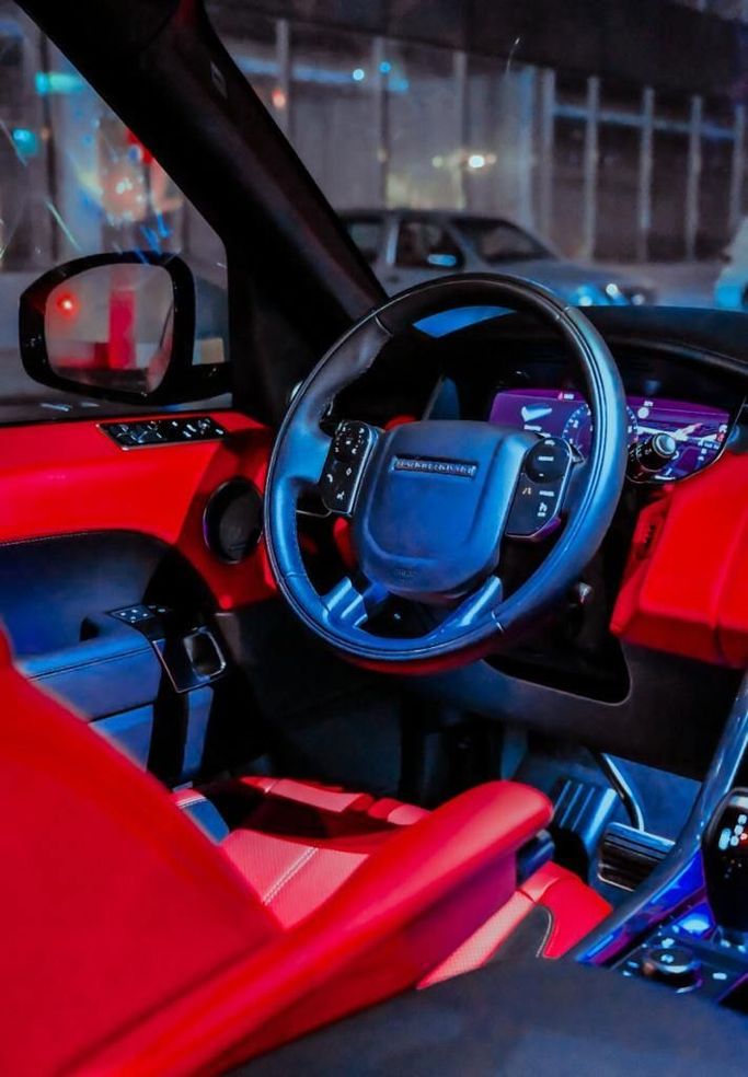 Land Rover Range Rover Sport SVR II Рестайлинг, 2021 внедорожник 5 дв.  класса в Дубае от Princess белый цвет | AUTO.AE
