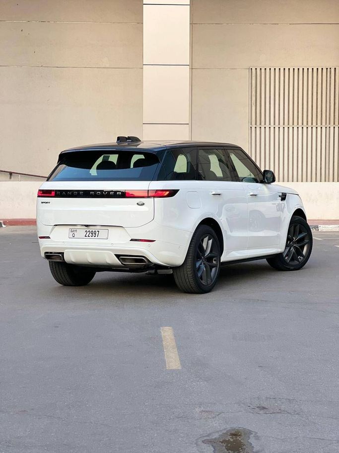 Land Rover Range Rover Sport P400 MHEV III, 2023 внедорожник 5 дв. бизнес класса в Дубае от Princess белый цвет | AUTO.AE