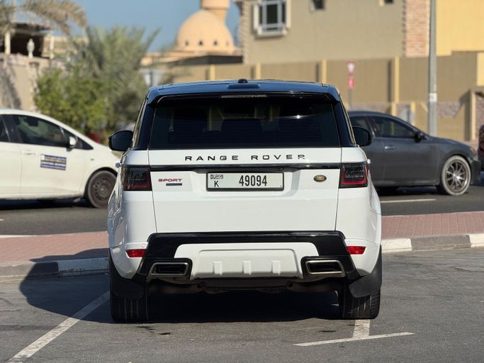Used Land Rover Range Rover Sport II, 5.0 l, 2014 in Dubai, White color. GCC Specs | AUTO.AE