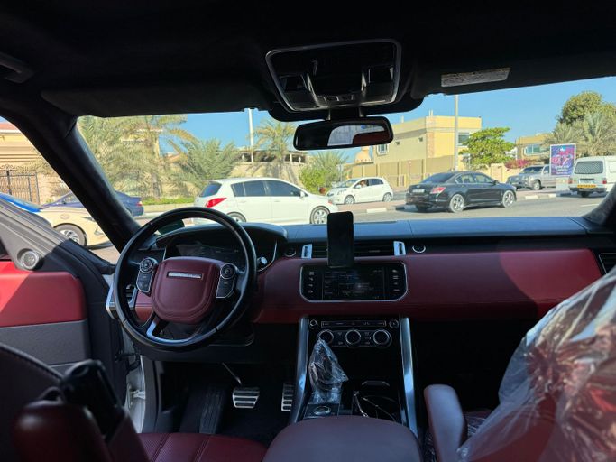 Used Land Rover Range Rover Sport II, 5.0 l, 2014 in Dubai, White color. GCC Specs | AUTO.AE