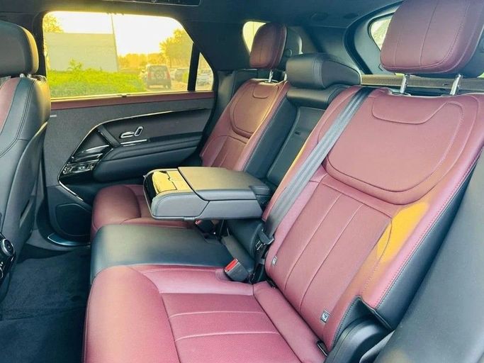 Подержанный Land Rover Range Rover Sport P400 MHEV III, 3.0 л, 2023 в Дубае от Royal Motors Белый цвет. GCC | AUTO.AE