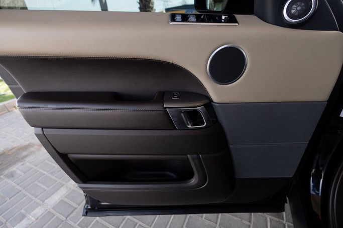 Used Land Rover Range Rover Sport P340 II Facelift, 3.0 l, 2018 in Dubai by Linda Cars, Black color. GCC Specs | AUTO.AE