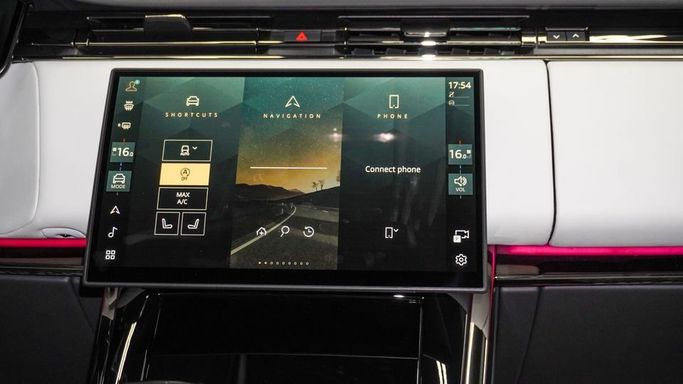 Новый Land Rover Range Rover Sport P530 MHEV V, 4.4 л, 2025 в Дубае от Najem Motors Серый цвет. Европейская | AUTO.AE