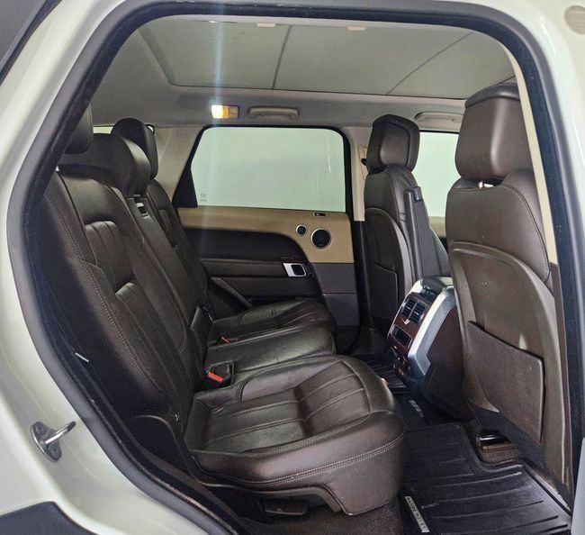Used Land Rover Range Rover Sport P400 MHEV II Facelift, 3.0 l, 2018 in Dubai by Gulf Motors, White color. American Specs | AUTO.AE