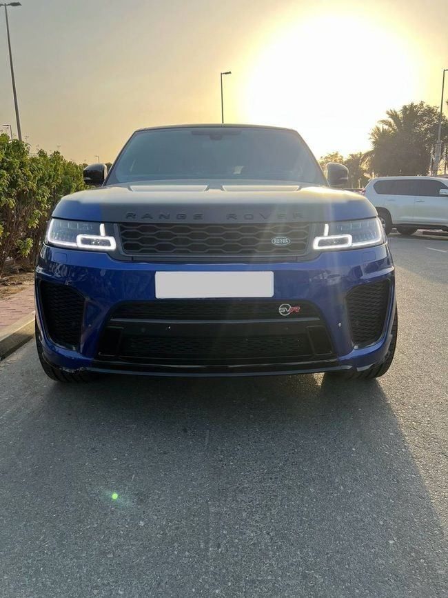 Подержанный Land Rover Range Rover Sport P550e II, 5.0 л, 2015 в Дубае от Al Faisal Motors Синий цвет. GCC | AUTO.AE