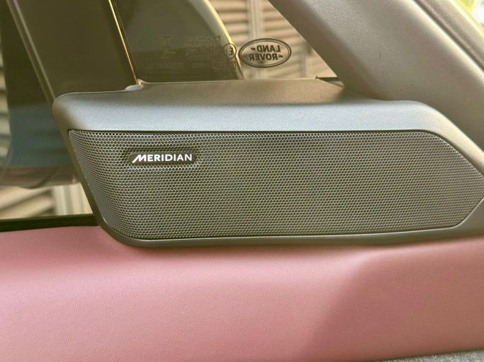 Подержанный Land Rover Range Rover Sport P530 III, 4.4 л, 2023 в Дубае от Express Motors Серый цвет. Корейская | AUTO.AE