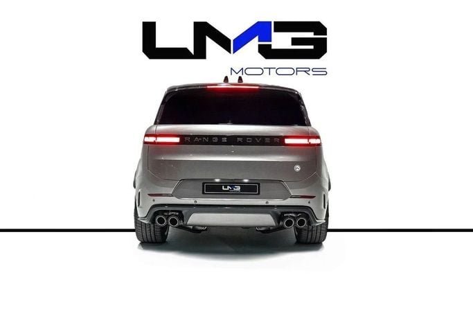 Новый Land Rover Range Rover Sport P635 III, 4.4 л, 2024 в Дубае от LMG Motors Серебристый цвет. GCC | AUTO.AE