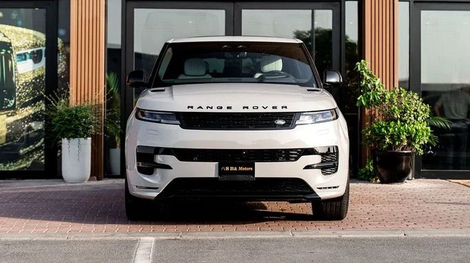 Новый Land Rover Range Rover Sport P530 III, 4.4 л, 2025 в Дубае от 8 Ba Motors Белый цвет. Other | AUTO.AE
