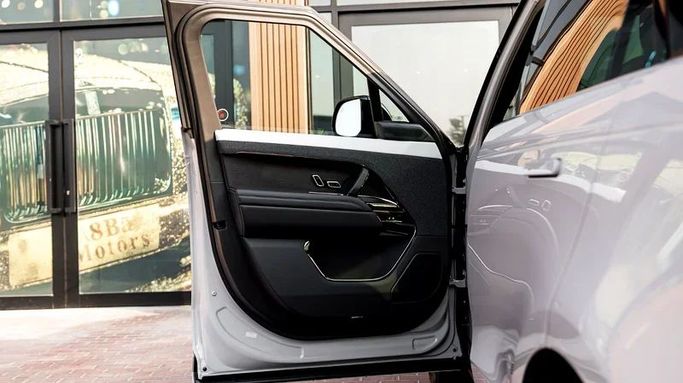 Новый Land Rover Range Rover Sport P530 III, 4.4 л, 2025 в Дубае от 8 Ba Motors Белый цвет. Other | AUTO.AE