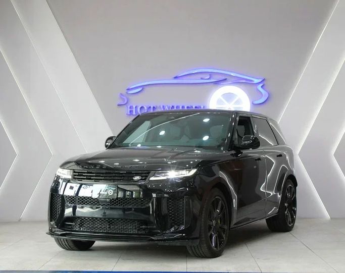 Подержанный Land Rover Range Rover Sport P635 III, 4.4 л, 2025 в Дубае от Hot Wheel Used Motors Черный цвет. Other | AUTO.AE