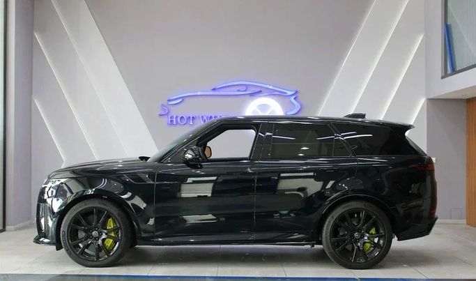 Подержанный Land Rover Range Rover Sport P635 III, 4.4 л, 2025 в Дубае от Hot Wheel Used Motors Черный цвет. Other | AUTO.AE