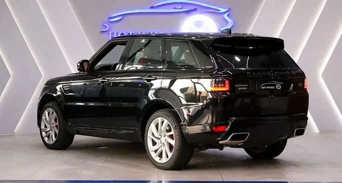 Подержанный Land Rover Range Rover Sport P525 II Рестайлинг, 5.0 л, 2019 в Дубае от Hot Wheel Used Motors Черный цвет. GCC | AUTO.AE