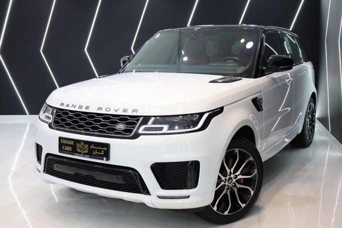 Подержанный Land Rover Range Rover Sport P525 II Рестайлинг, 5.0 л, 2022 в Дубае от Sanam Cars Белый цвет. GCC | AUTO.AE