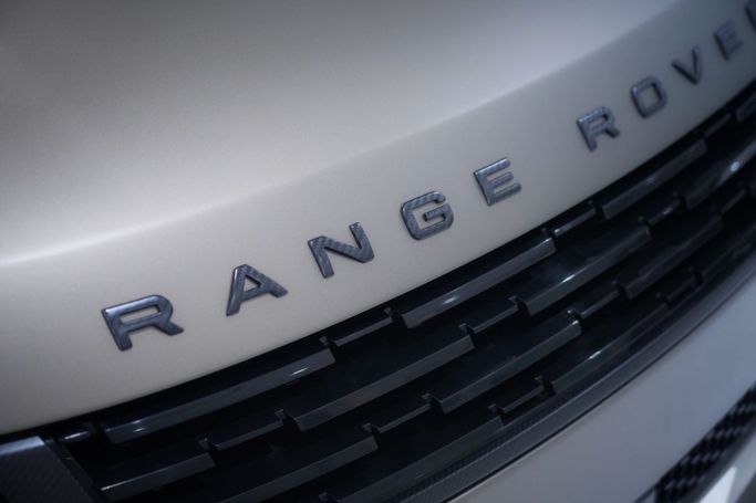 Подержанный Land Rover Range Rover Sport P635 III, 4.4 л, 2024 в Дубае от Oscar Motors Бронзовый цвет.  | AUTO.AE