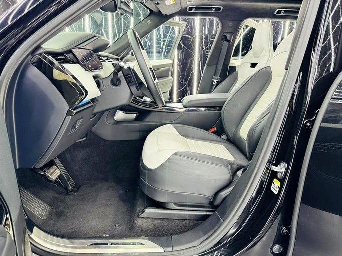 Used Land Rover Range Rover Sport P635 III, 4.4 l, 2025 in Dubai by Zeus Motors, Black color. European Specs | AUTO.AE