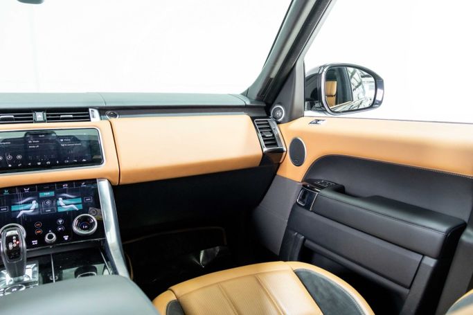 Подержанный Land Rover Range Rover Sport P400 MHEV II Рестайлинг, 3.0 л, 2018 в Дубае от The Car Superstore Черный цвет. GCC | AUTO.AE