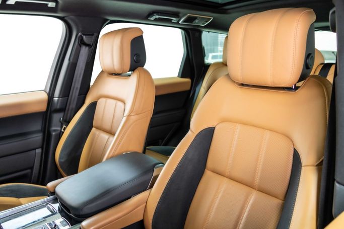 Подержанный Land Rover Range Rover Sport P400 MHEV II Рестайлинг, 3.0 л, 2018 в Дубае от The Car Superstore Черный цвет. GCC | AUTO.AE