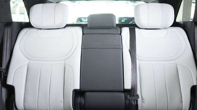 Подержанный Land Rover Range Rover Sport P530 III, 4.4 л, 2023 в Дубае от The Car Superstore Красный цвет. Европейская | AUTO.AE