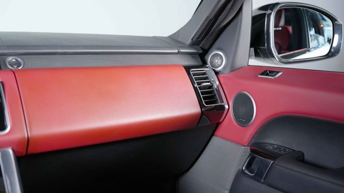 Подержанный Land Rover Range Rover Sport P360 MHEV II Рестайлинг, 3.0 л, 2019 в Дубае от The Car Superstore Белый цвет. GCC | AUTO.AE