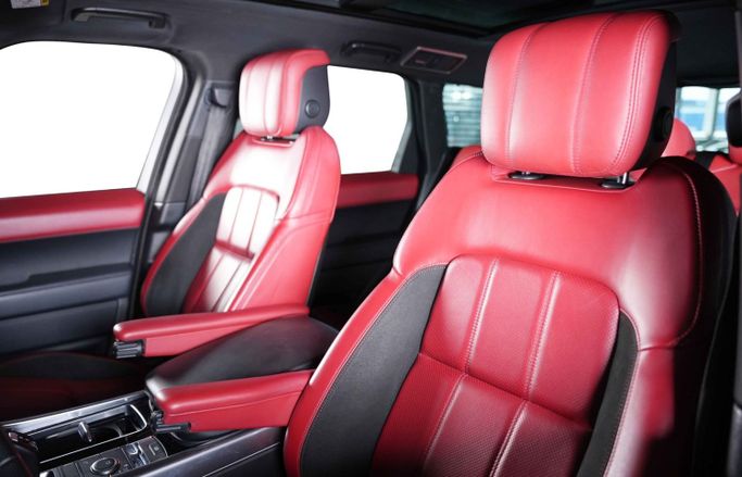 Подержанный Land Rover Range Rover Sport P360 MHEV II Рестайлинг, 3.0 л, 2019 в Дубае от The Car Superstore Белый цвет. GCC | AUTO.AE