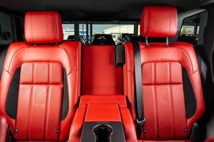 Подержанный Land Rover Range Rover Sport P400 MHEV II Рестайлинг, 3.0 л, 2019 в Дубае от The Car Superstore Серебристый цвет. GCC | AUTO.AE